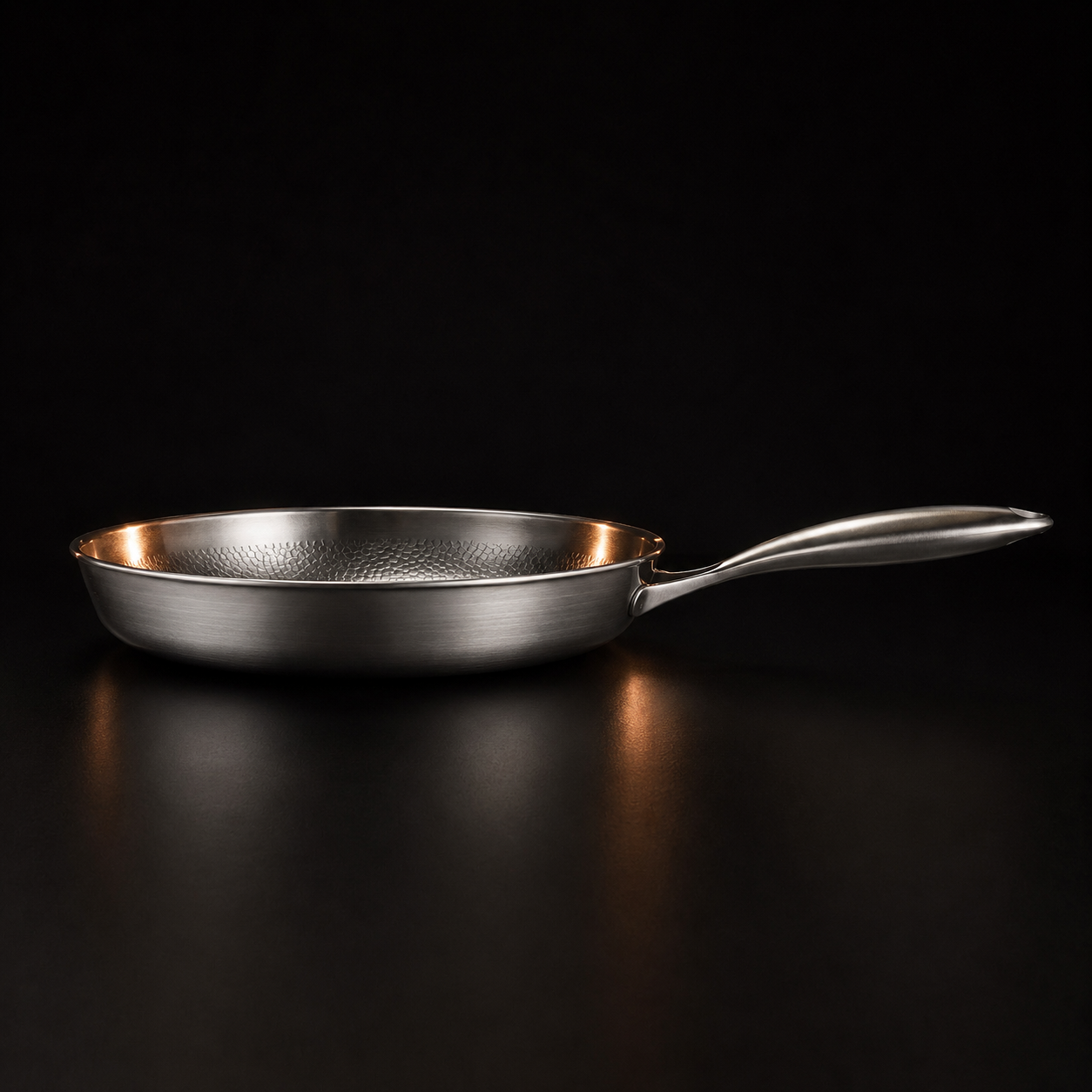 Pure titanium hammered pan