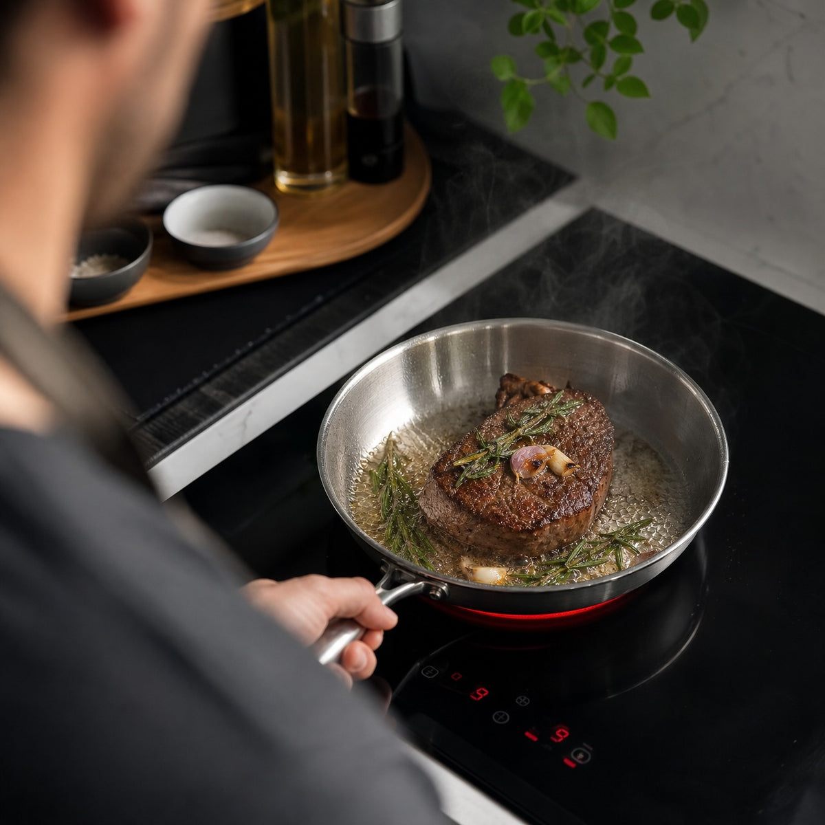 Pure titanium hammered pan